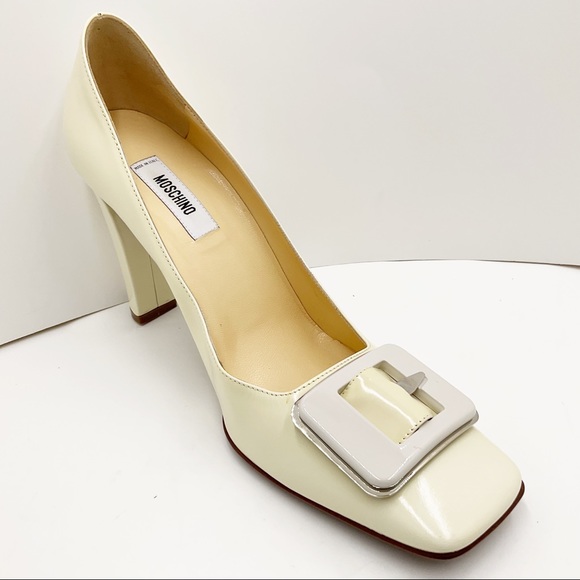 💕HP💕🆕{MOSCHINO}Patent Leather Pump with Buckle - Picture 13 of 16